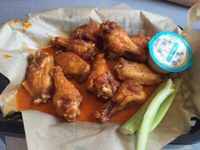 Dick's Wings & Grill