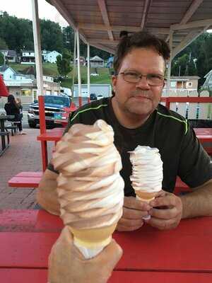 Toni's Ice Cream, Clarksburg