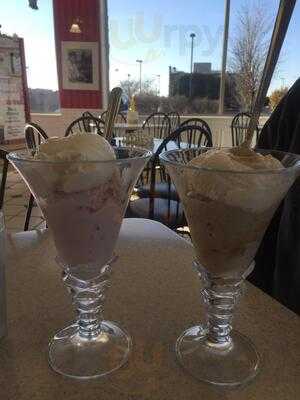 Oberweis Ice Cream and Dairy Store, Oswego