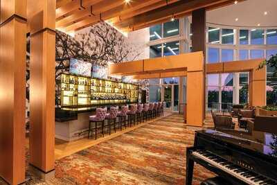 Lobby Bar, Oxon Hill