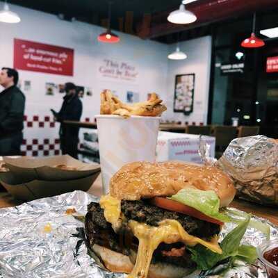 Five Guys, Imperial Beach