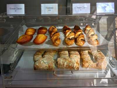 Madeleine Cafe & Bakery