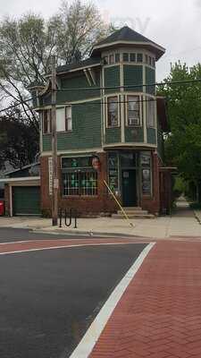 Beacon Pub, Forest Park