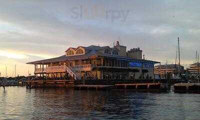 Riverhouse Waterfront Restaurant