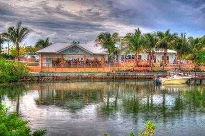 Frigate's Waterfront Bar & Grill