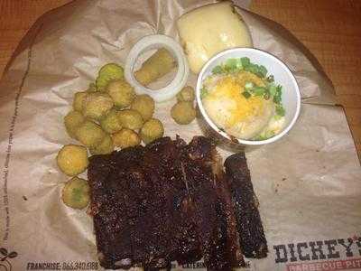 Dickey's Barbecue Pit, Lebanon