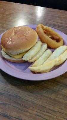 Betty s Bar-B-Q, Anniston