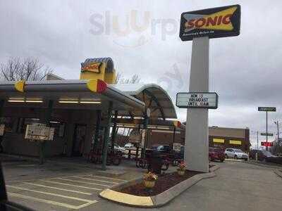 Sonic Drive-In, Madisonville