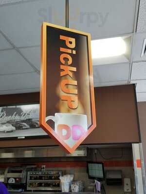 Dunkin', Farmington