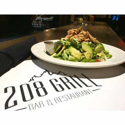 208 Grill Bar & Restaurant, Monroe