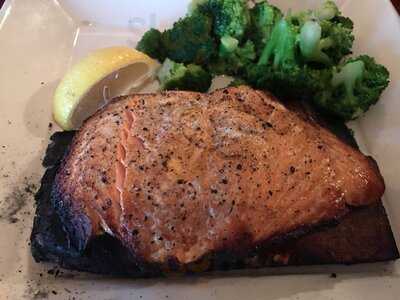 O'Charley's Restaurant and Bar