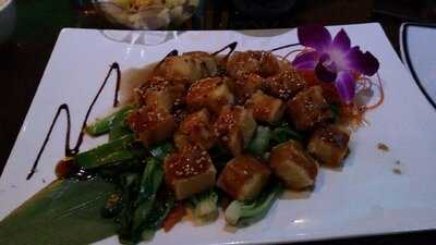 Bluefin Sushi & Asian Cuisine, Glen Mills