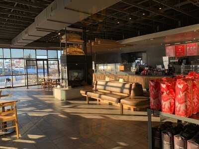 Starbucks, Alexandria