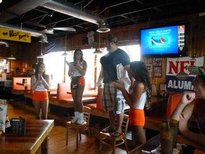 Hooters, Glen Mills