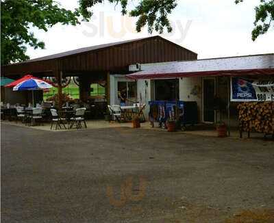 Smokin' Coop Bbq Pit