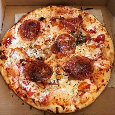 Sweet Tomatoes Pizza