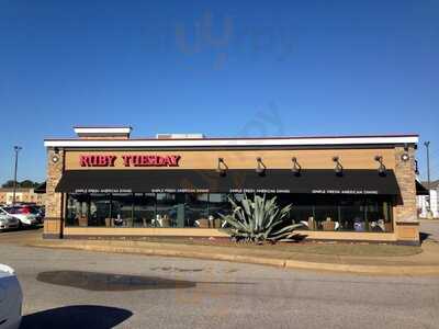 Ruby Tuesday, Troy