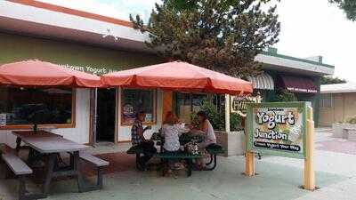 Downtown Yogurt Junction, Tehachapi