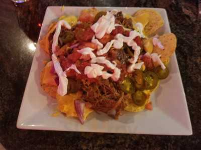 Cross town bar and grill
