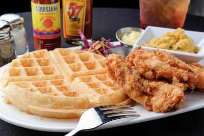 Larry B's Rhythm Room featuring Hazel's Gourmet Chicken and Waffles, Van Buren