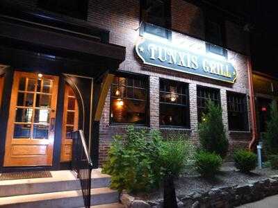 Tunxis Grill & Pizzeria