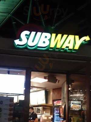 Subway, Commerce