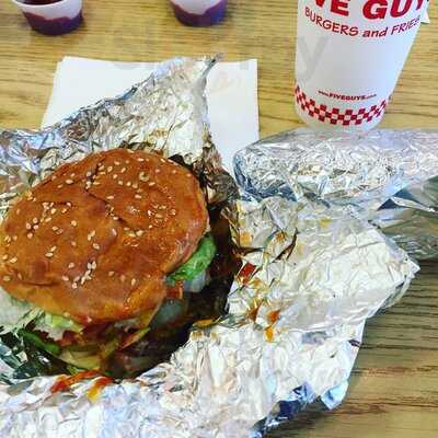 Five Guys, Lincoln