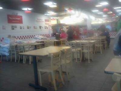 Five Guys, Lebanon