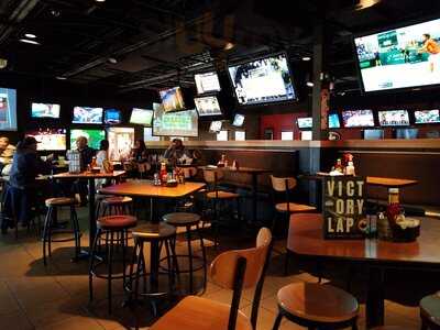 Buffalo Wild Wings, Blue Ash