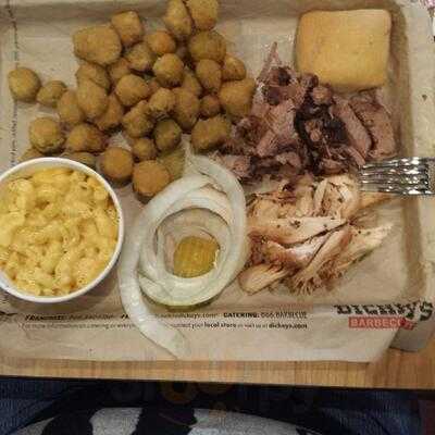 Dickey's Barbecue Pit, Beaumont