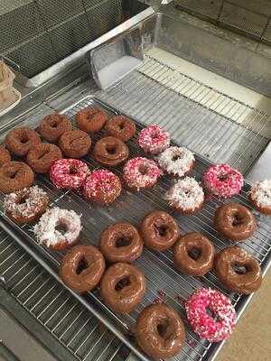 Daylight Donuts