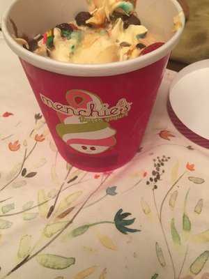 Menchie's Frozen Yogurt, Windsor