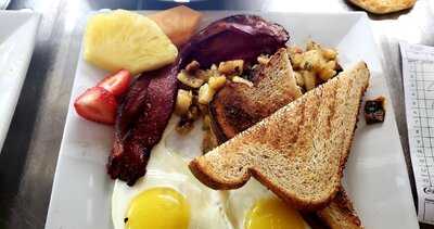 Caliber cafe and spirits