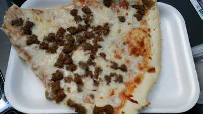 Geno's Pizza, Van Buren