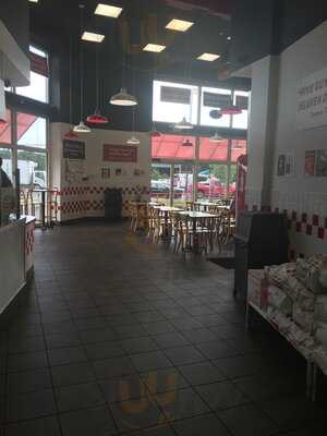 Five Guys, Lodi