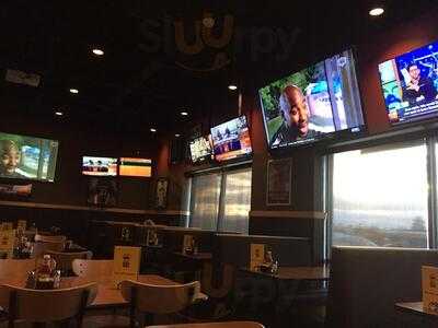 Buffalo Wild Wings, New Berlin