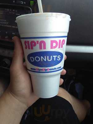 Sip-n-Dip Donuts, Warren