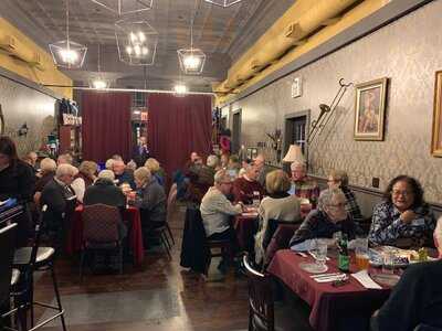 Amelias Under The Lamplight Dinner Theater