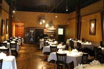 Crescendo Exquisite Food & Fine Wines, Albert Lea