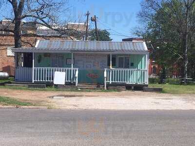 Friends & Neighbors Lunch Spot, Livingston