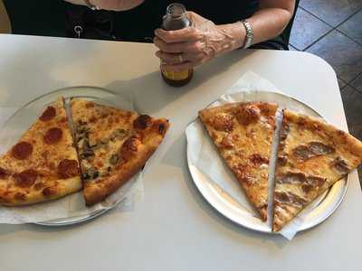 Manasquan Pizza, Manasquan