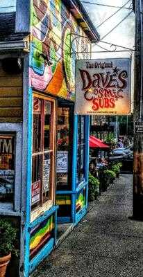 Dave's Cosmic Subs, Chagrin Falls