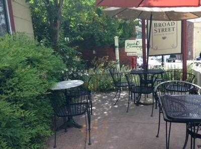 The Broad Street Bistro & Gallery, Nevada City