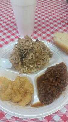 Heavenly Hog BBQ, Clinton