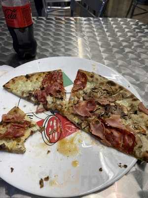 Pizza Pazza, Imola