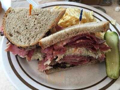 Goldberg's Famous Deli & Bagel Chateau, Millburn