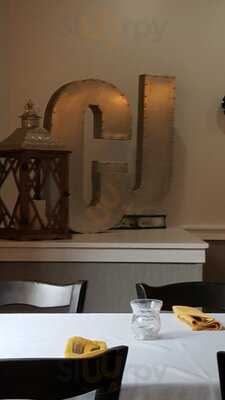 CJ's Cuisine, Emmaus