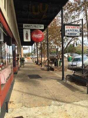 Janie's Pastry Shop & Bakery, Brookhaven