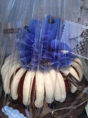 Nothing Bundt Cakes, Pinecrest