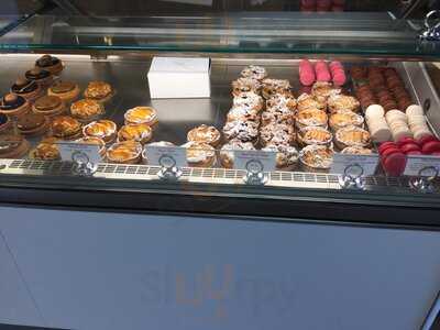 Pierre and Michel Fench Bakery, Elmwood Park